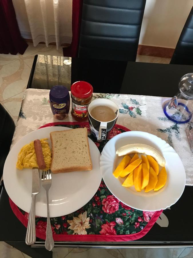 Royal Homestay Moshi Esterno foto