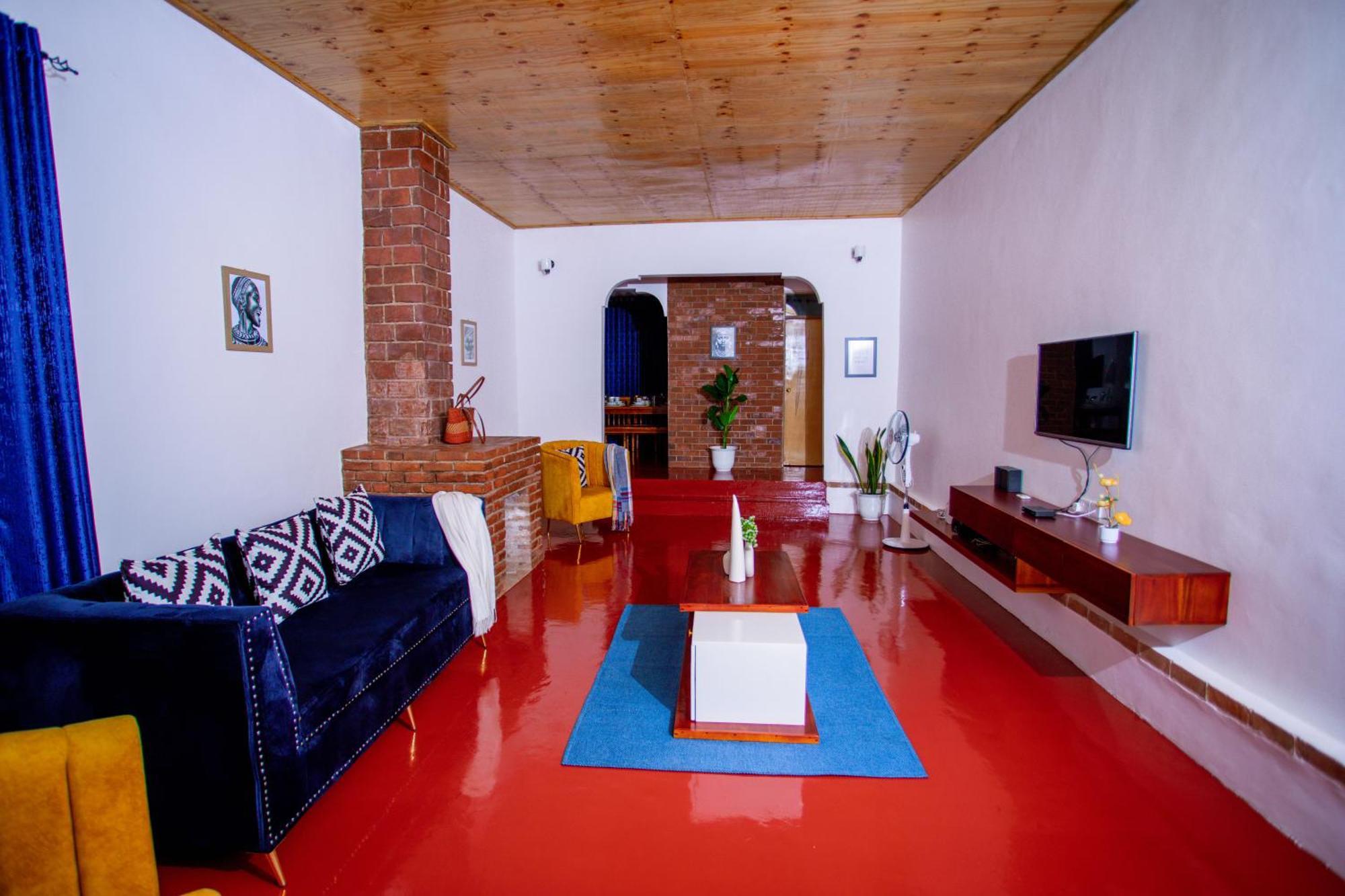 Royal Homestay Moshi Esterno foto