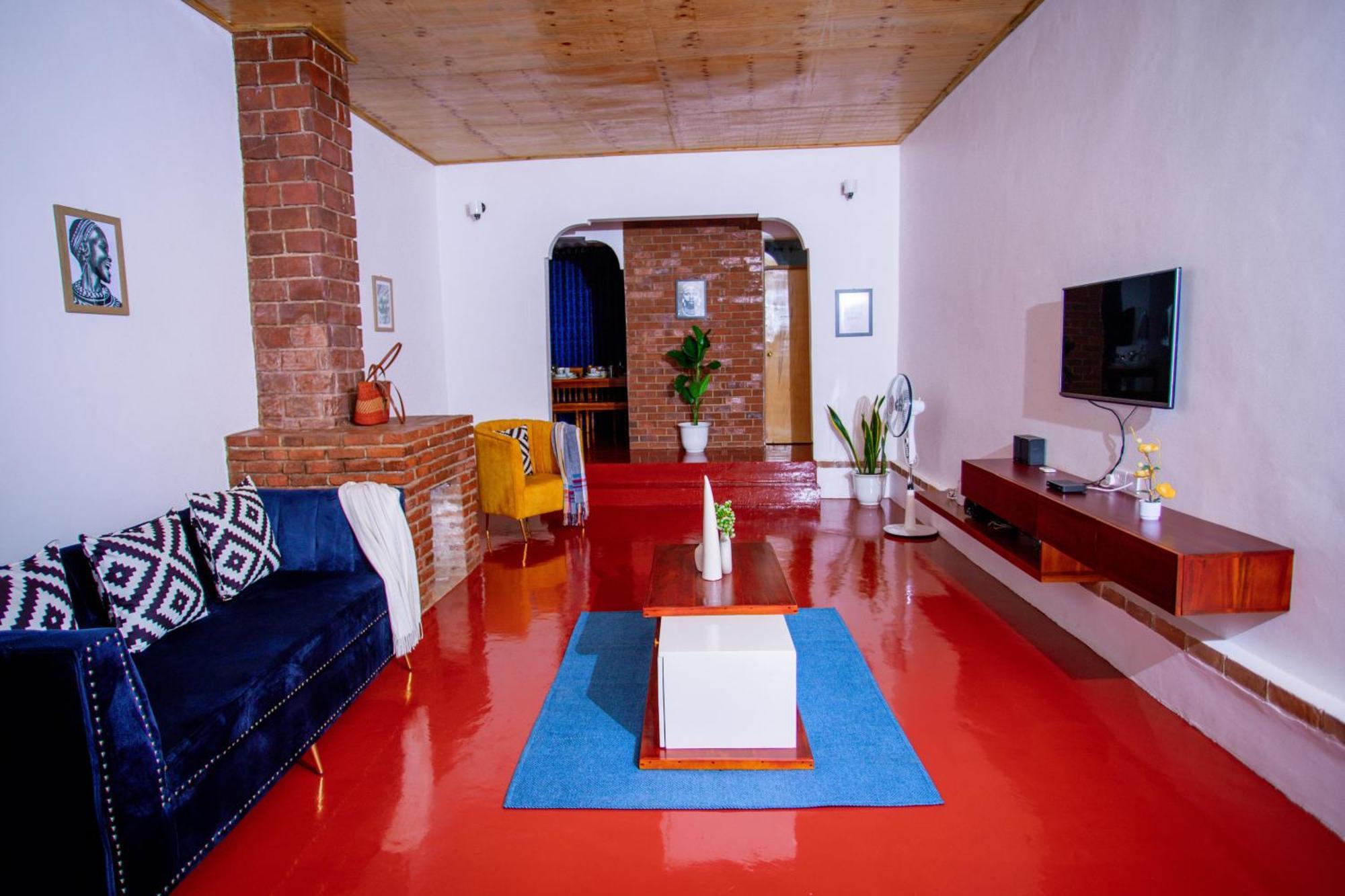 Royal Homestay Moshi Esterno foto