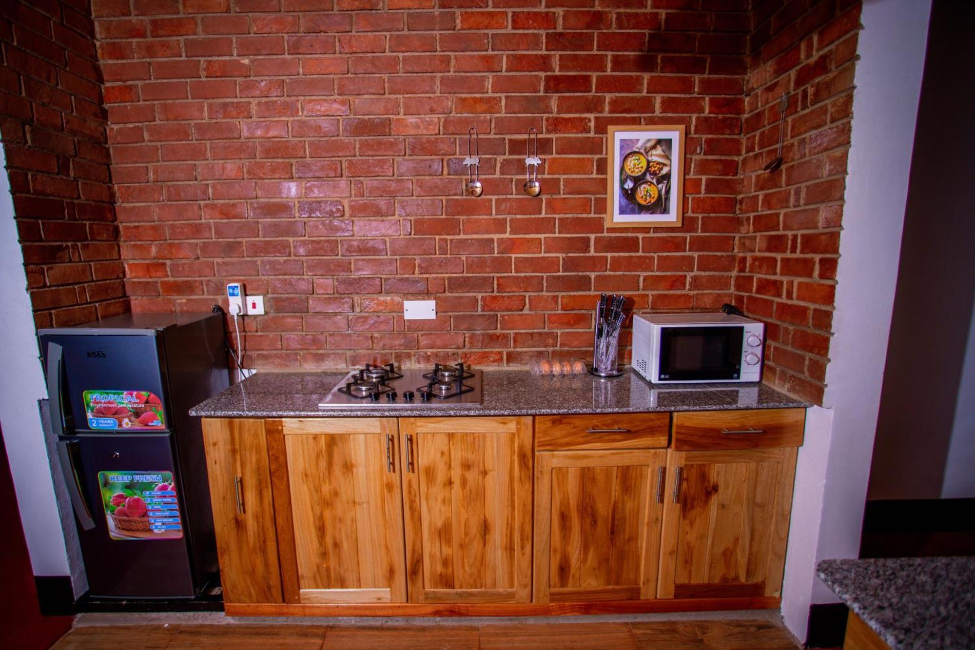 Royal Homestay Moshi Esterno foto