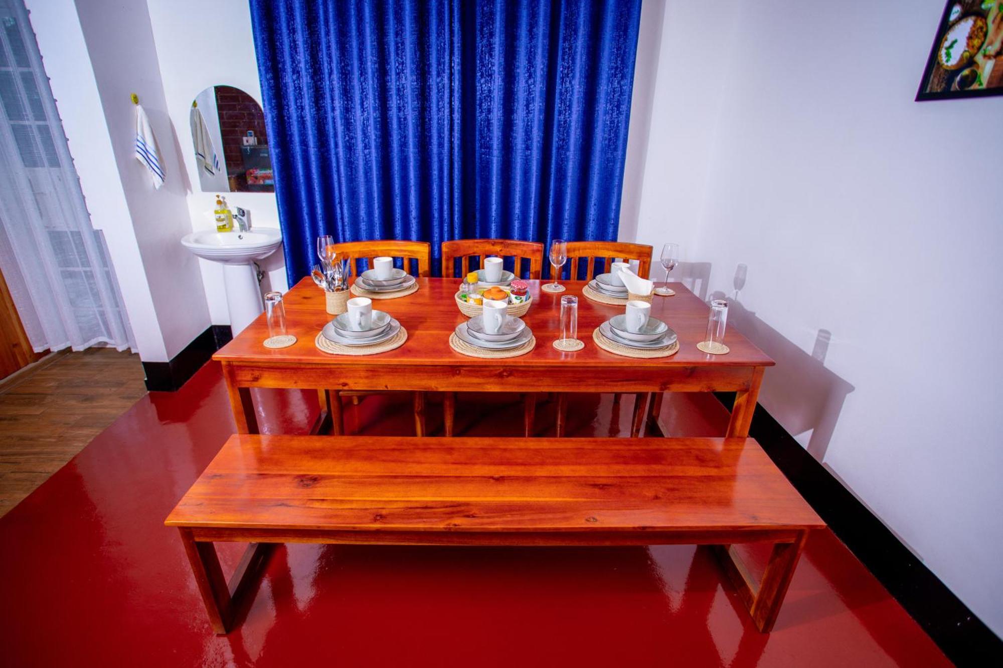 Royal Homestay Moshi Esterno foto